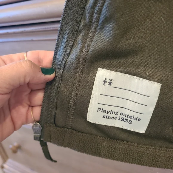 Olive Columbia fleece vest Xs kids - Picture 7 of 8